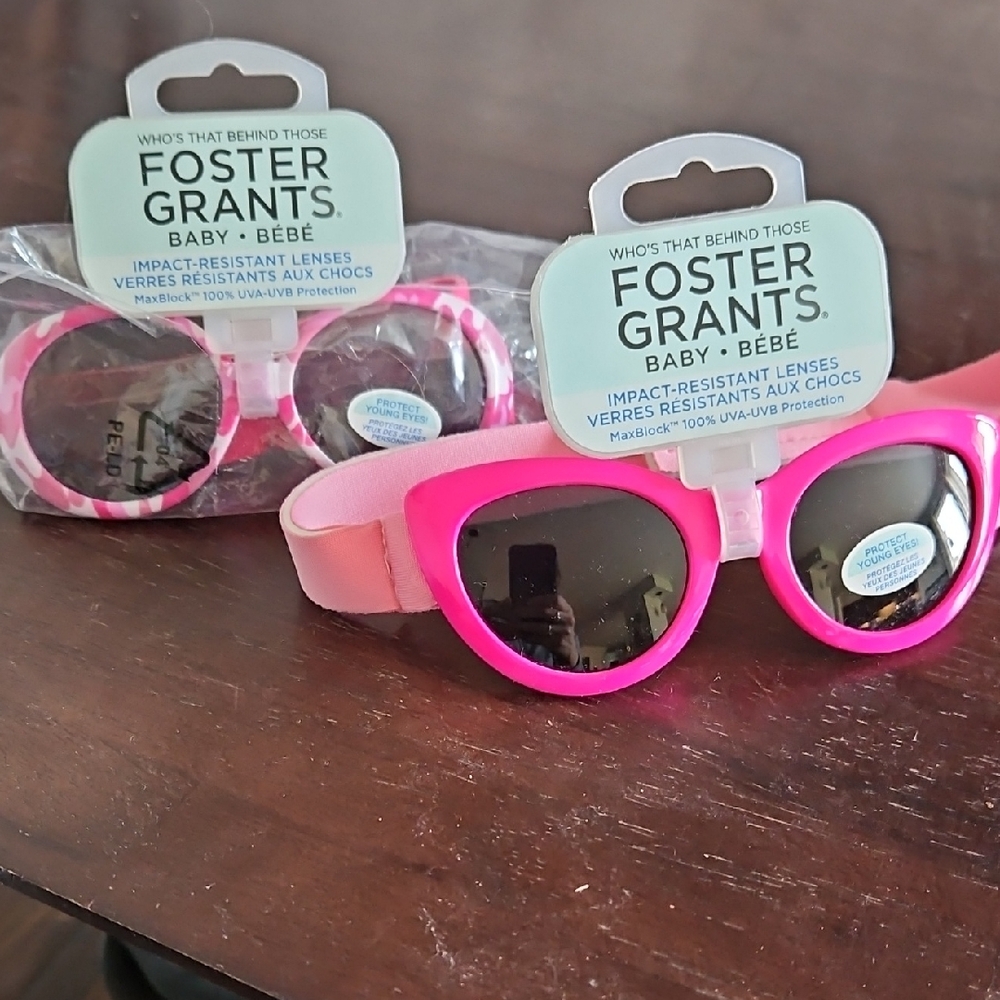 ✨️5/$30 Foster Grant Baby Pink Sunglasses Set of 2.